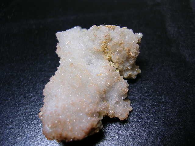 Small calcite clusters