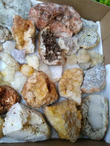 FindingRocks.com - Kentucky Rough Geode Crystal Lot Geodes Rocks Gems ...